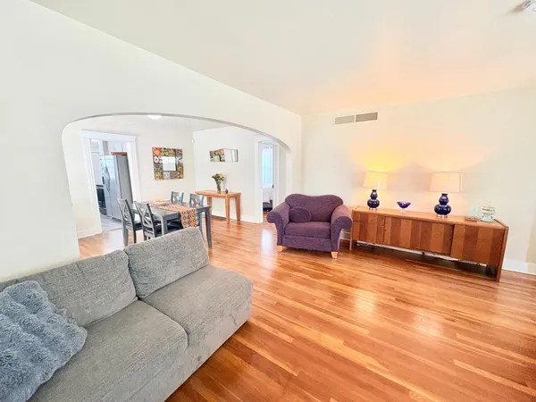 $379,500 | 1425 North Wilson Avenue, Fresno, CA 93728