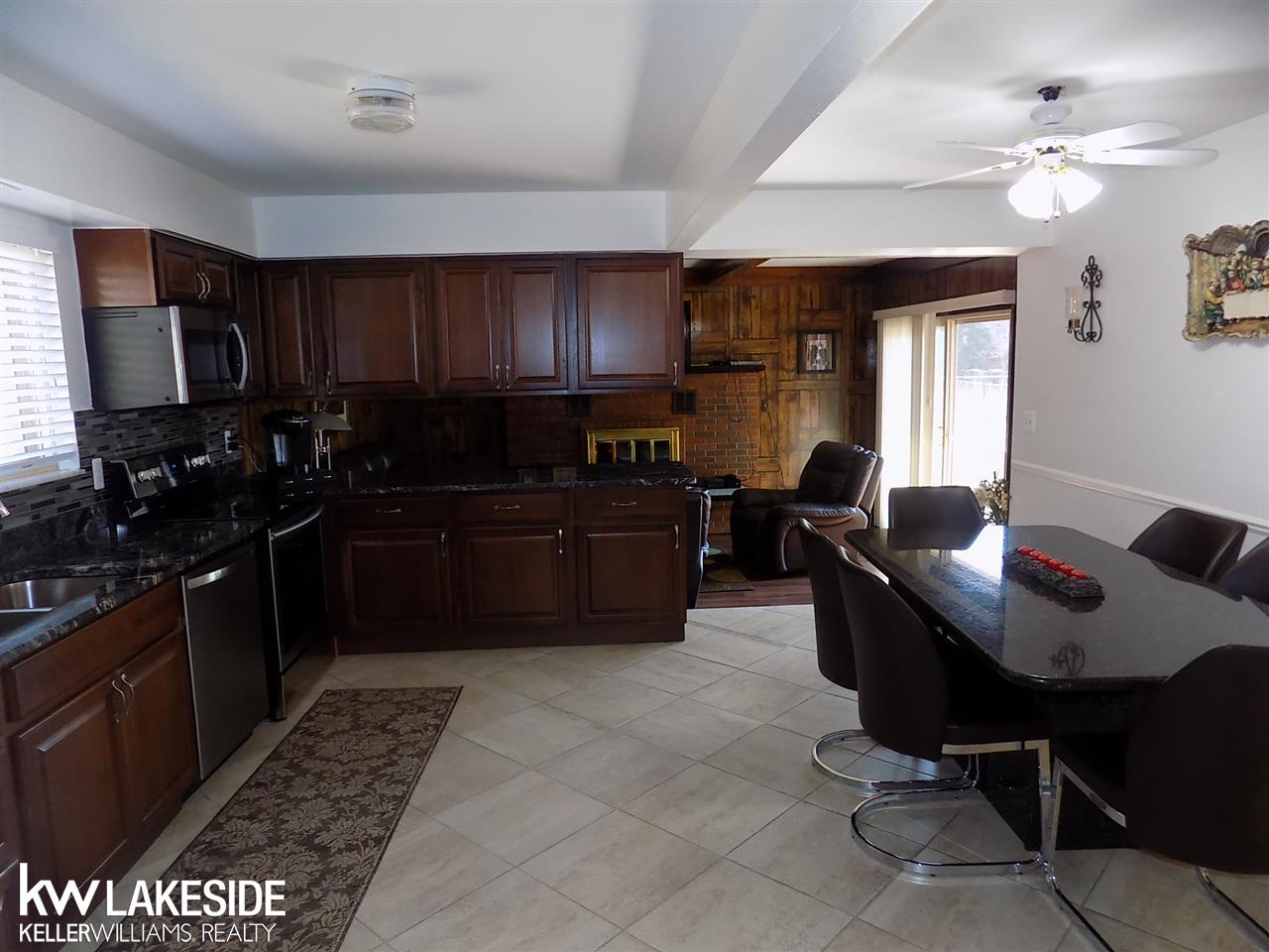 47180 Barbara Road Macomb, MI 48044 - Photo 10 of 39