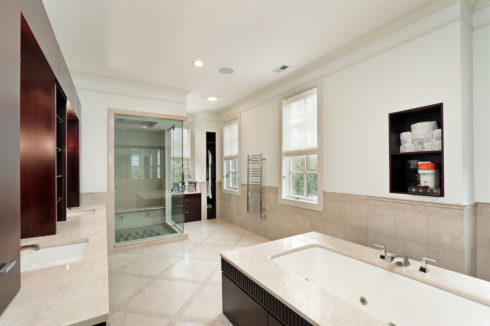 977 Sheridan Road Winnetka, IL 60093 - Photo 19 of 39 Gallery Image 19