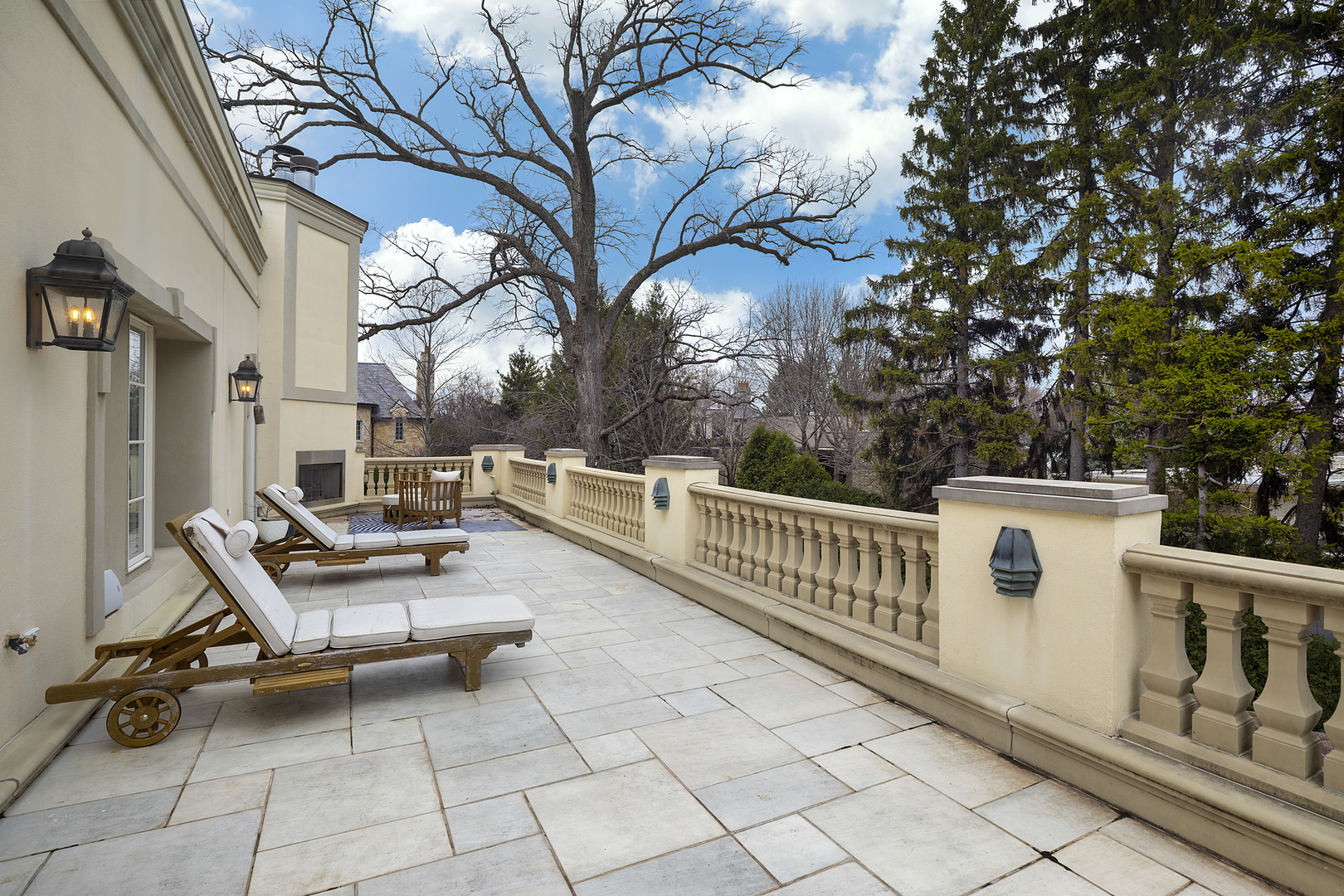 977 Sheridan Road Winnetka, IL 60093 - Photo 22 of 39 Gallery Image 22