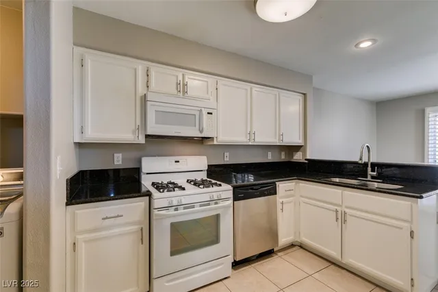 $1,850 | 190 Renville Court, Henderson, NV 89074