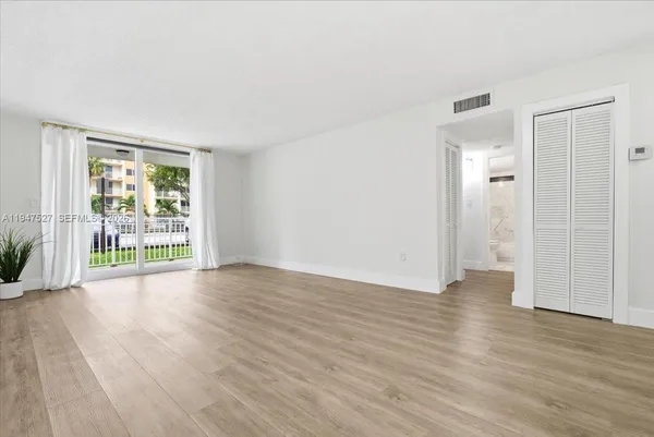 $232,000 | 6960 Miami Gardens Drive, Unit 2124, Hialeah, FL 33015