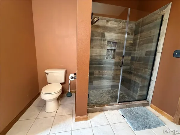 $375,000 | 3963 Gvillo Lane, Alton, IL 62002