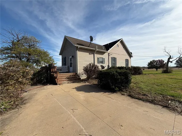 $400,000 | 3963 Gvillo Lane, Alton, IL 62002