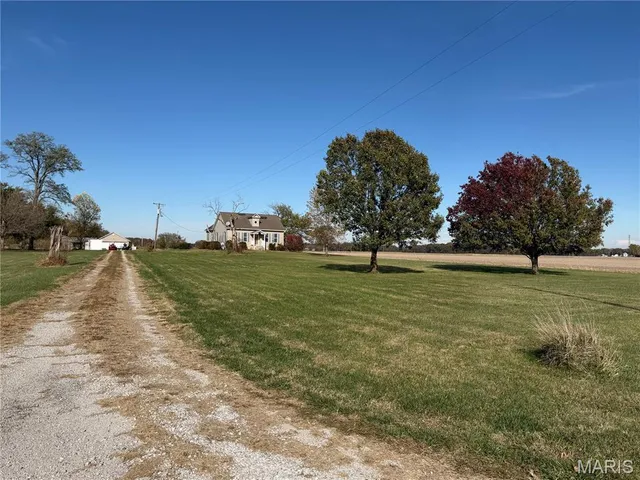 $400,000 | 3963 Gvillo Lane, Alton, IL 62002