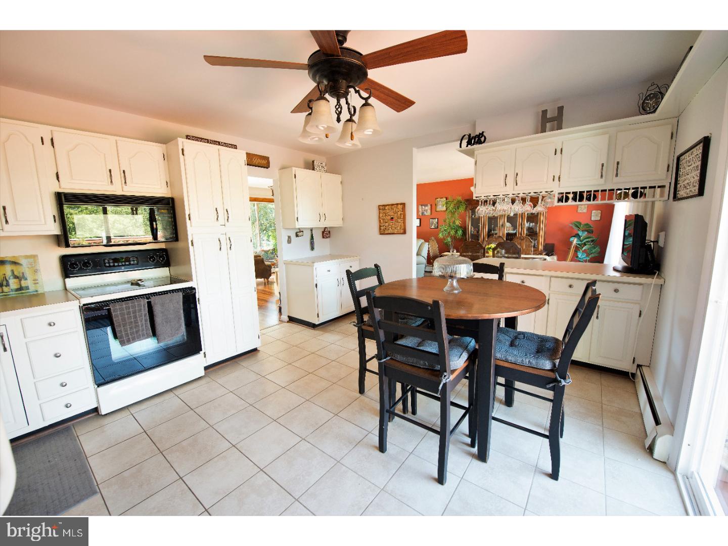 23 Gordonville Road Aston, PA 19014 - Photo 13 of 25 Kitchen