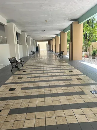 $1,800 | 7400 West 20th Avenue, Unit 425, Hialeah, FL 33016