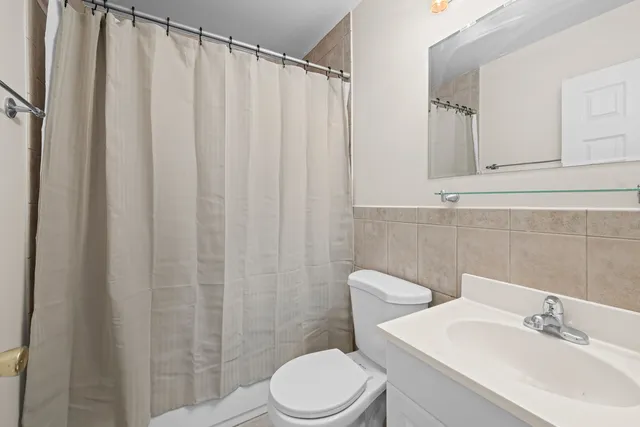 $1,700 | 10385 Dearlove Road, Unit 2C, Glenview, IL 60025