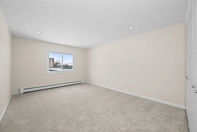 $1,700 | 10385 Dearlove Road, Unit 2C, Glenview, IL 60025