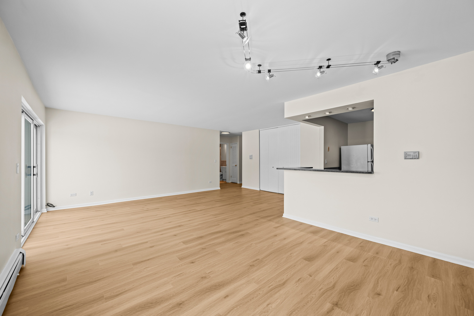 10385 Dearlove Road, Unit 2C Glenview, IL 60025 - Photo 4 of 16