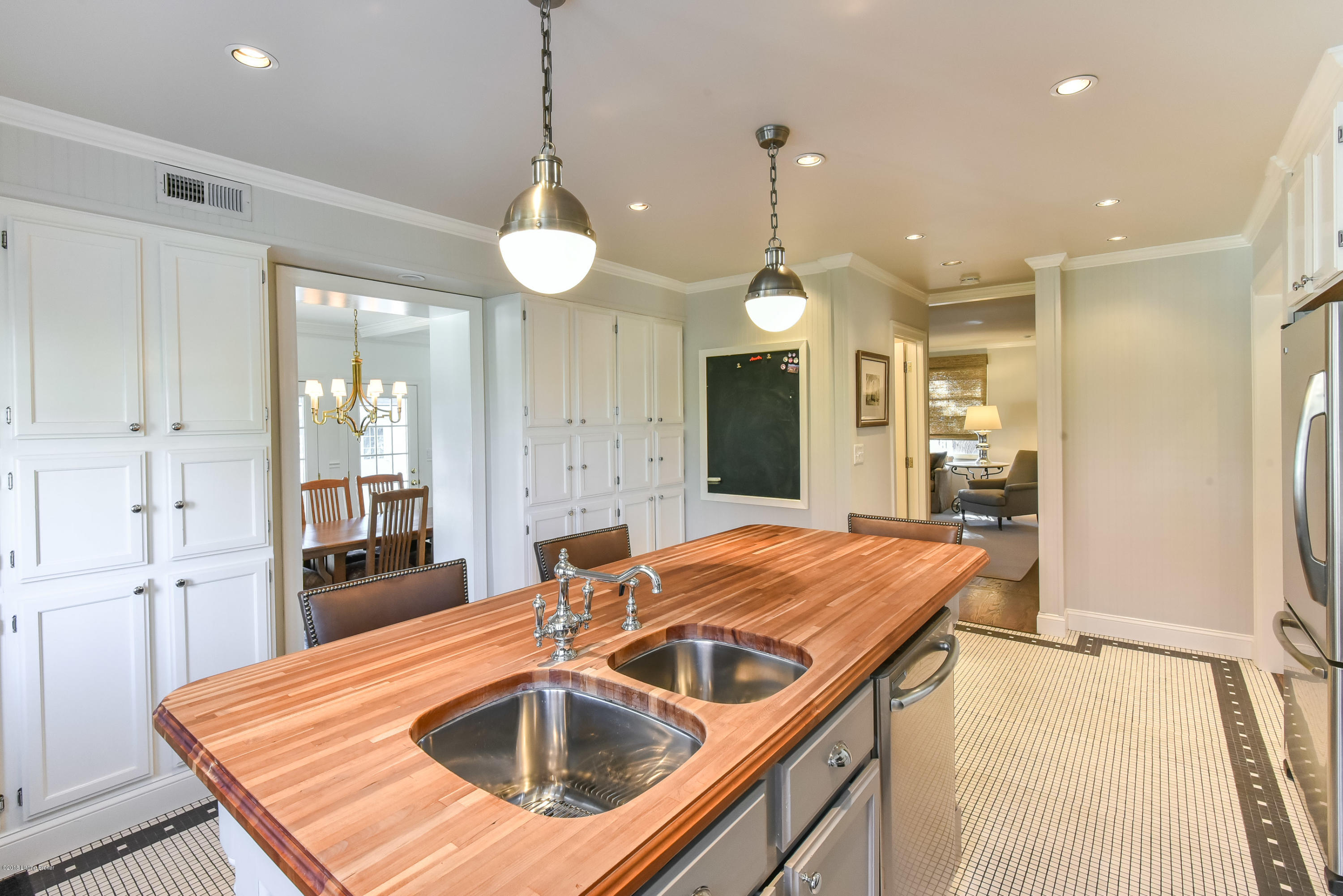 2948 Lexington Road Louisville, KY 40206 - Photo 18 of 45 19 LSIR 20180227 0745