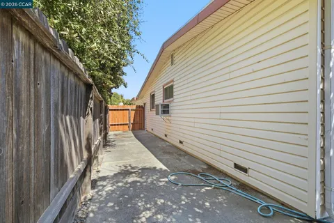 $399,000 | 507 Los Cerritos Drive, Vallejo, CA 94589