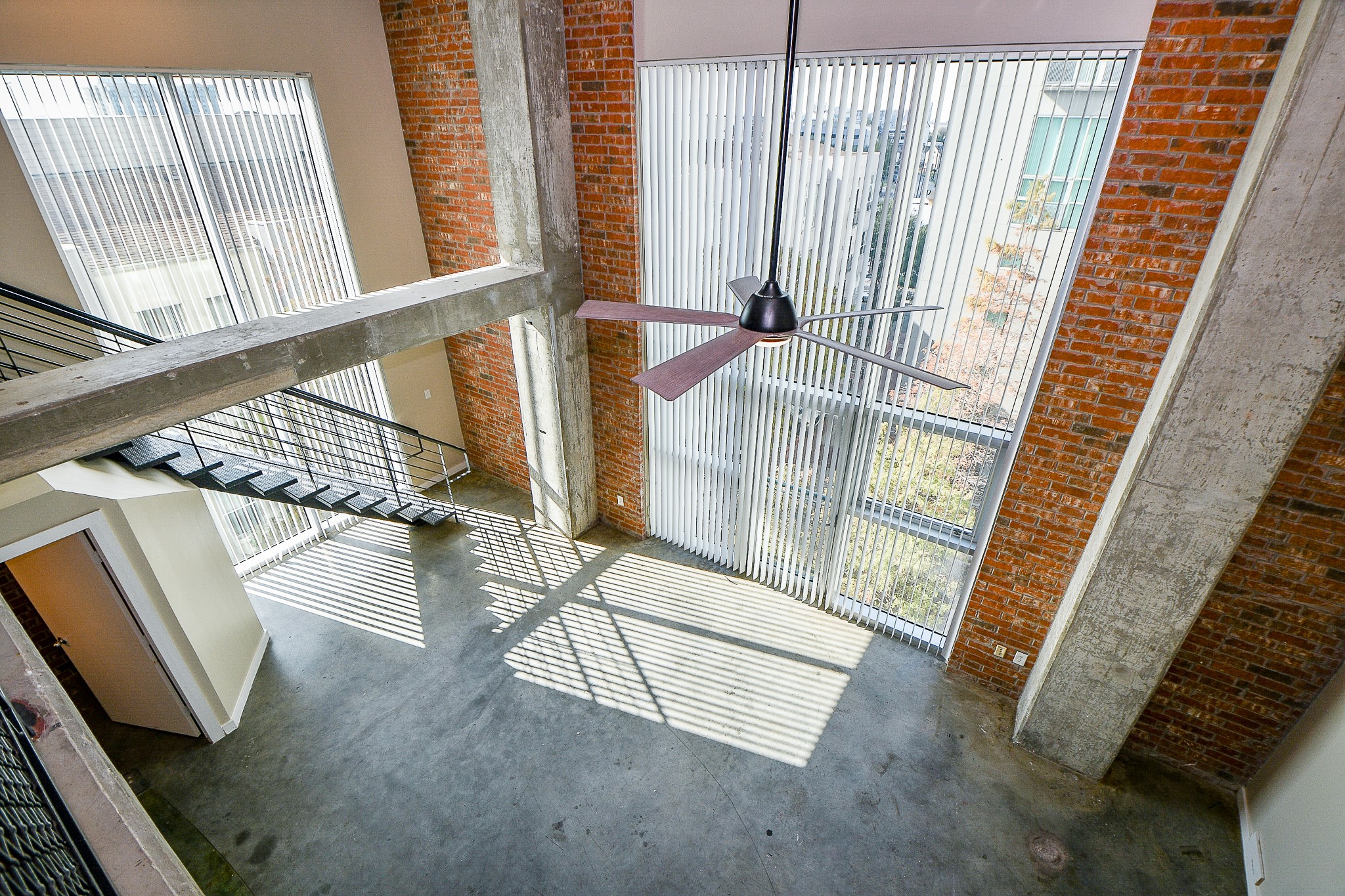 2000 Bagby Street, Unit 5441 Houston, TX 77002 - Photo 25 of 34 a view of an entryway