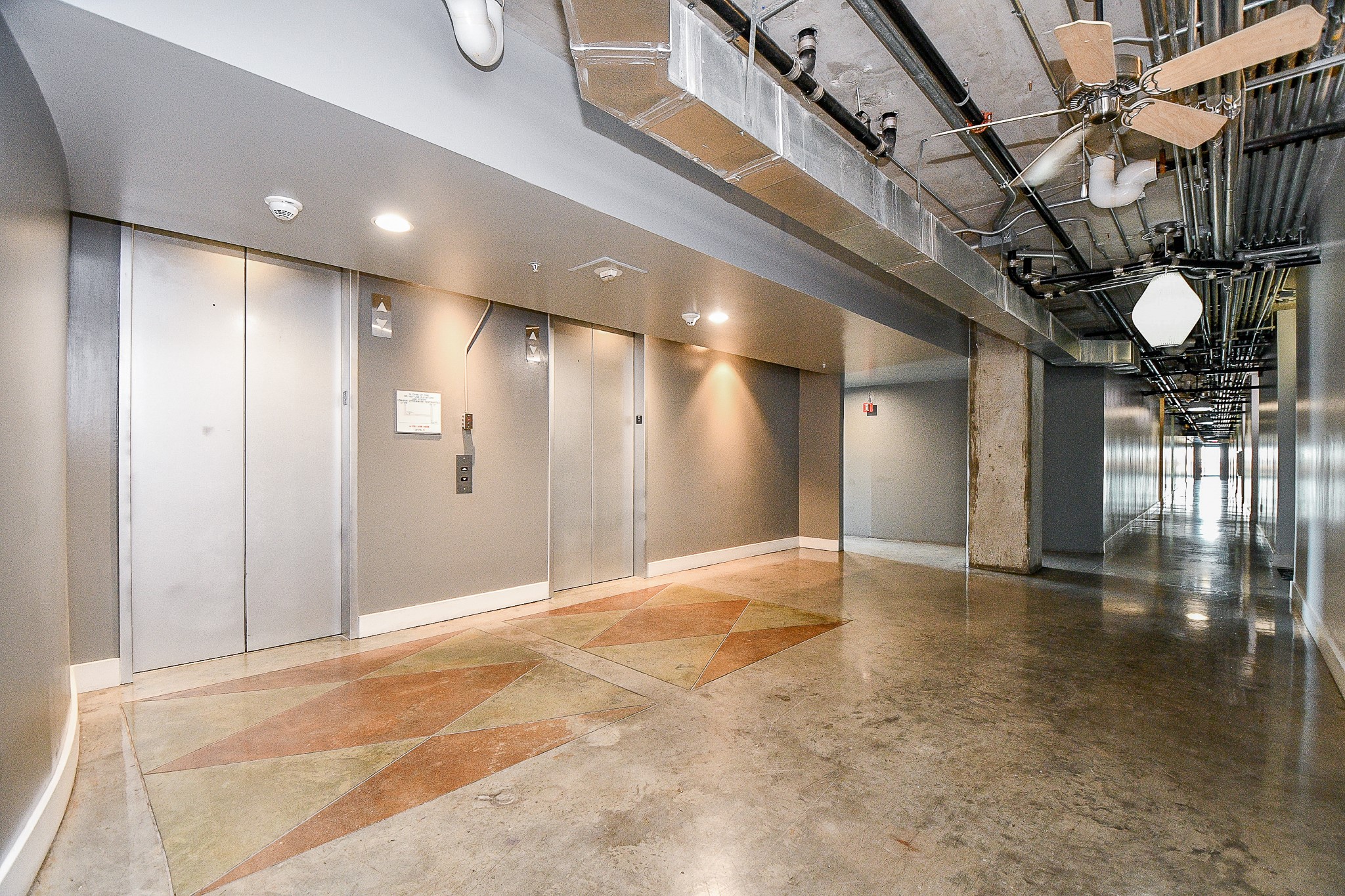 2000 Bagby Street, Unit 5441 Houston, TX 77002 - Photo 33 of 34 a view of an empty room