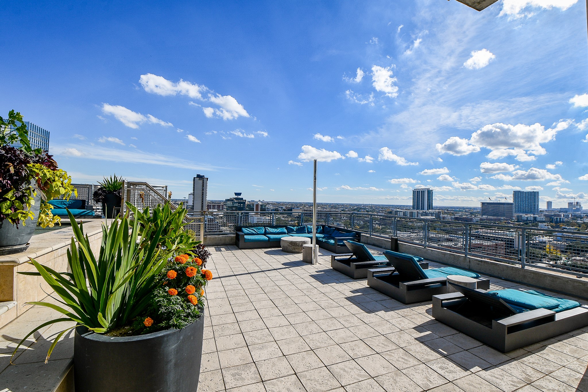 2000 Bagby Street, Unit 5441 Houston, TX 77002 - Photo 5 of 34 a city view with patio