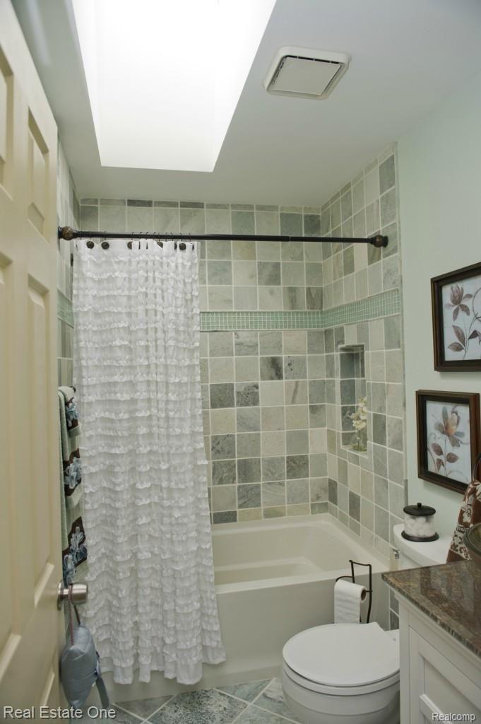 11862 Stoney Ridge Road Brighton, MI 48114 - Photo 20 of 37 LMS_0627.jpg