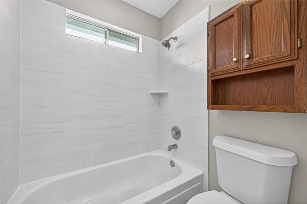 $2,700 | 2710 Double Lake Drive, Missouri City, TX 77459