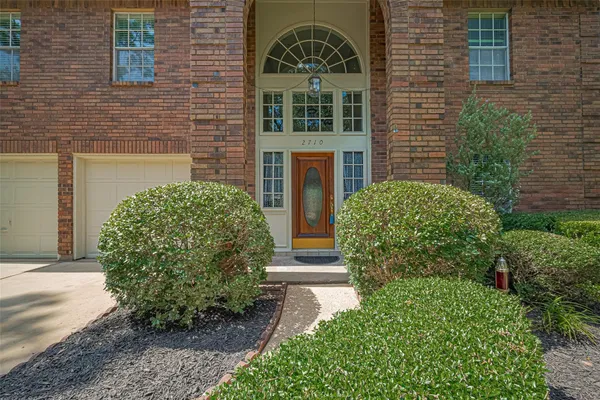 $2,700 | 2710 Double Lake Drive, Missouri City, TX 77459