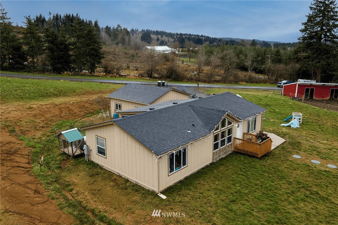 206 Senn Road Chehalis, WA 98532 - Photo 25 of 27 an aerial view of a house having yard