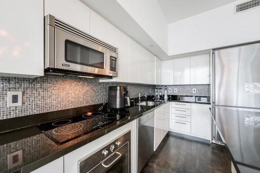 92 Southwest 3rd Street, Unit 5108 Miami, FL 33130 - Photo 8 of 24