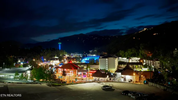 $524,900 | 102 Baskins Creek Bypass, Unit 505, Gatlinburg, TN 37738