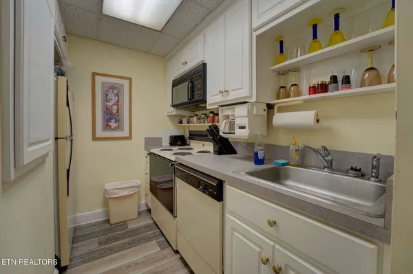 $524,900 | 102 Baskins Creek Bypass, Unit 505, Gatlinburg, TN 37738