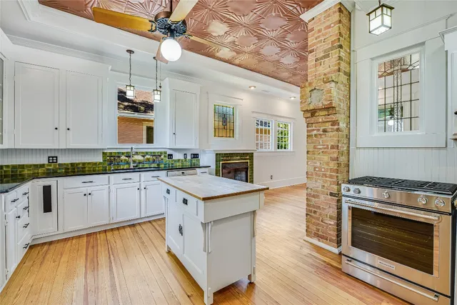 $5,700 | 1006 Shelley Avenue, Austin, TX 78703