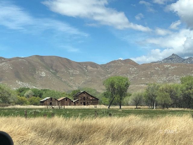 Pauls Place Weldon, CA 93283 - Photo 3 of 48