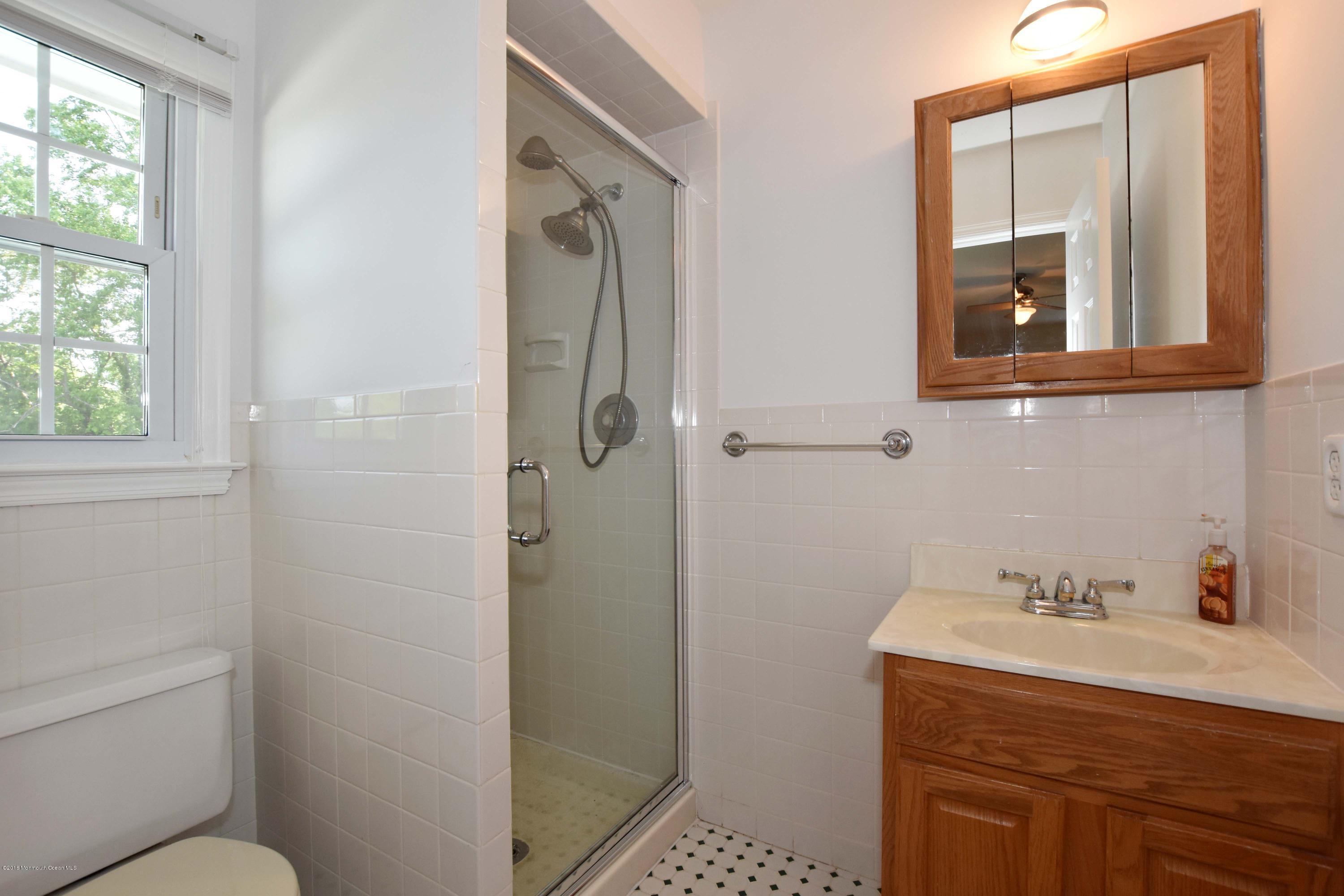15 Willow Brook Road Freehold, NJ 07728 - Photo 10 of 15 Master Bathroom
