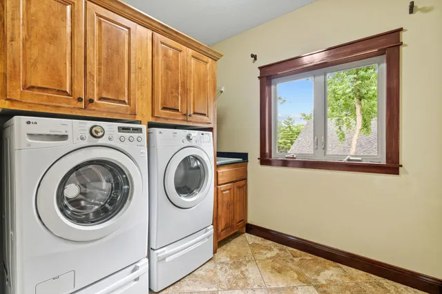 $744,900 | 13251 Pennsylvania Avenue, Savage, MN 55378