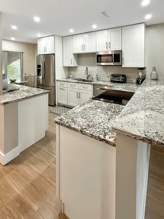 $3,000 | 13916 Vía Flora, Unit F, Delray Beach, FL 33484