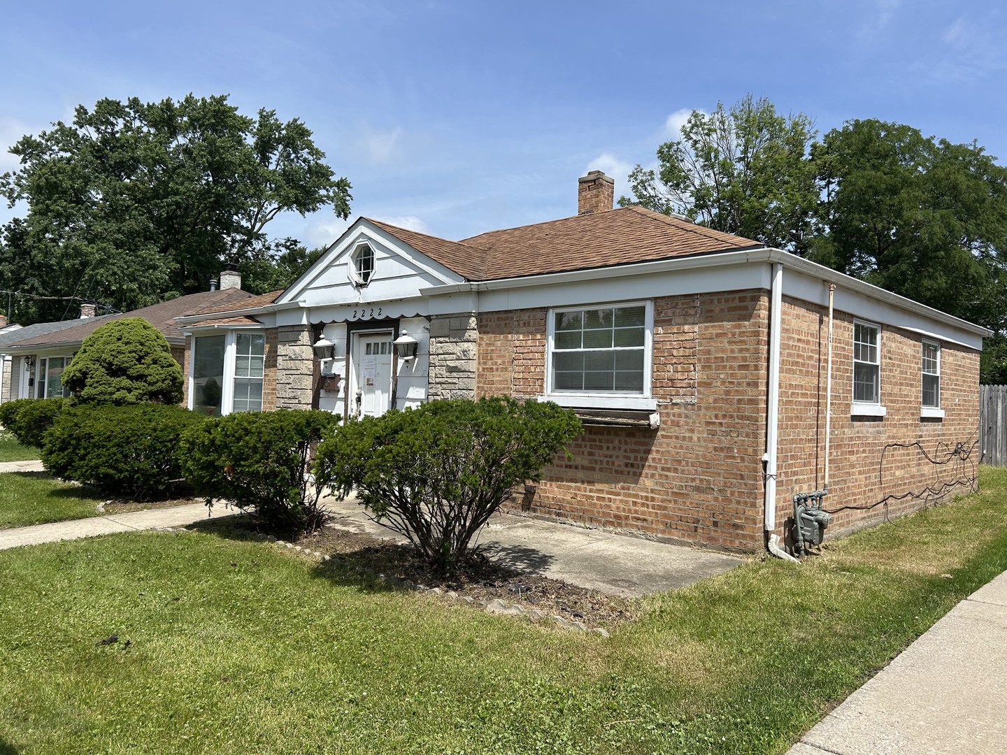 2222 Spruce Road Homewood, IL 60430 - Photo 3 of 21 Gallery Image 3