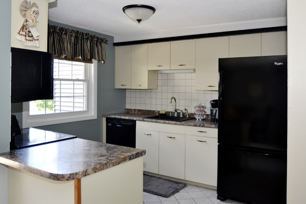64 A Dale Road, Unit A Hooksett, NH 03106 - Photo 9 of 17