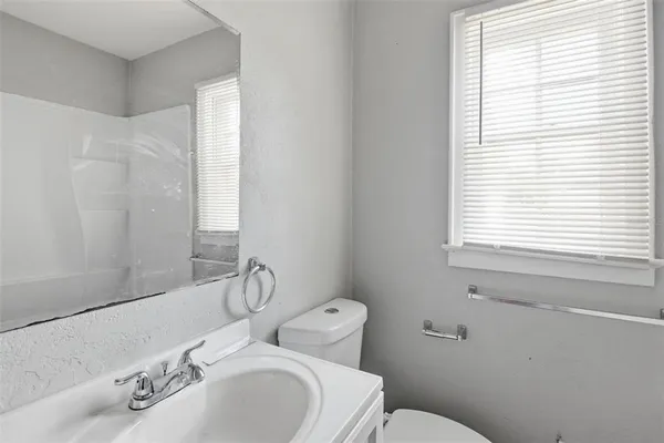 $546,900 | 2513 16th Avenue West, Bradenton, FL 34205