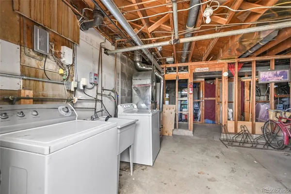 a view of a storage & utility room