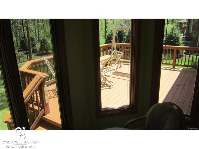 53950 County Line Road New Baltimore, MI 48047 - Photo 12 of 42 31323221-11.JPG