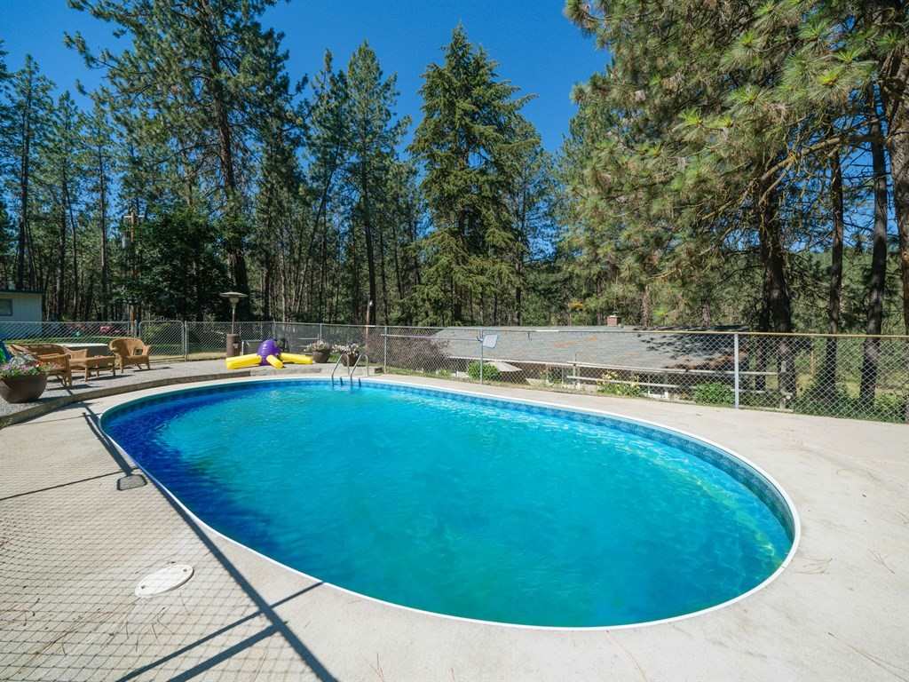 10305 South Hangman Valley Road Spokane, WA 99224 - Photo 14 of 20 Gallery Image 14