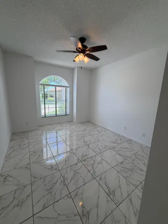$3,000 | 21105 VÃa Solano, Boca Raton, FL 33433