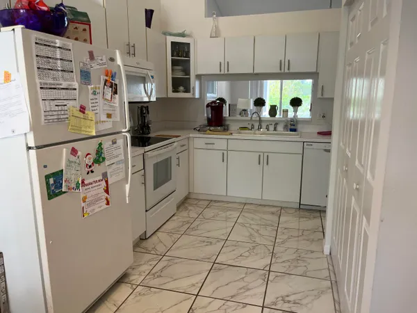 $3,000 | 21105 VÃa Solano, Boca Raton, FL 33433