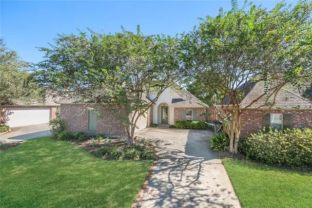 $335,000 | 2243 Spring Pointe Drive, Baton Rouge, LA 70810