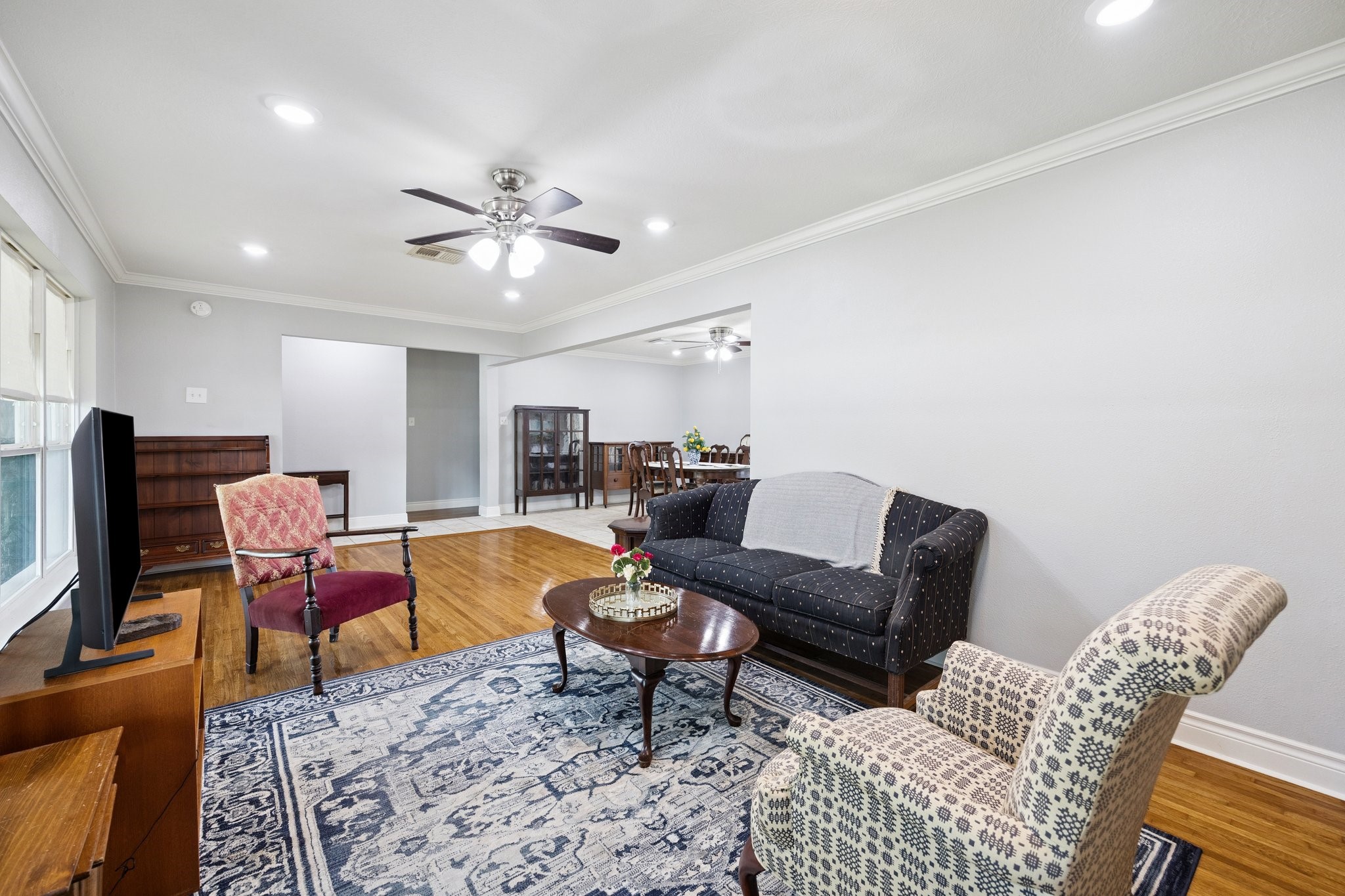 8911 Blankenship Drive Houston, TX 77080 - Photo 4 of 21