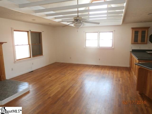 648 State Rd S-39-176 Easley, SC 29640 - Photo 5 of 23