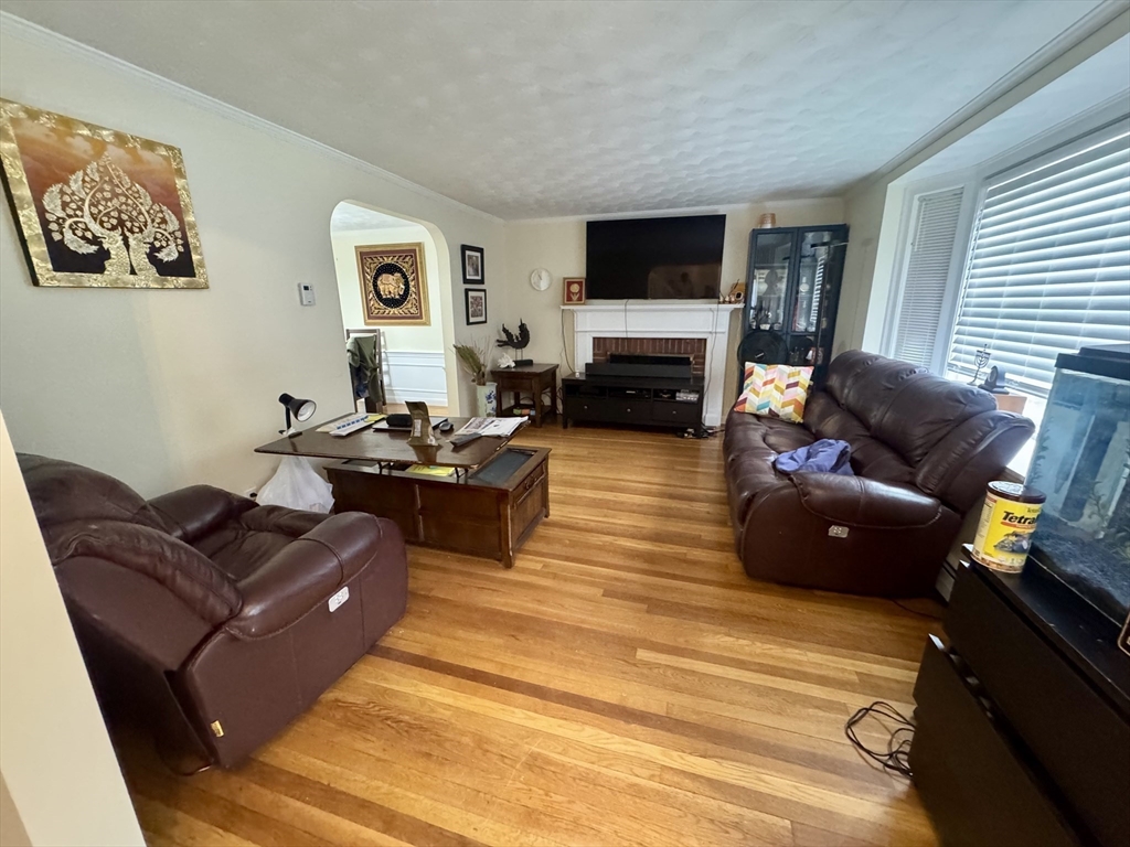 72 Redlands Road Boston, MA 02132 - Photo 9 of 31