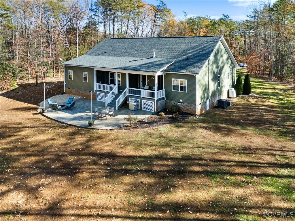 2802 Perkinsville Road Maidens, VA 23102 - Photo 38 of 40 a view of a house with backyard
