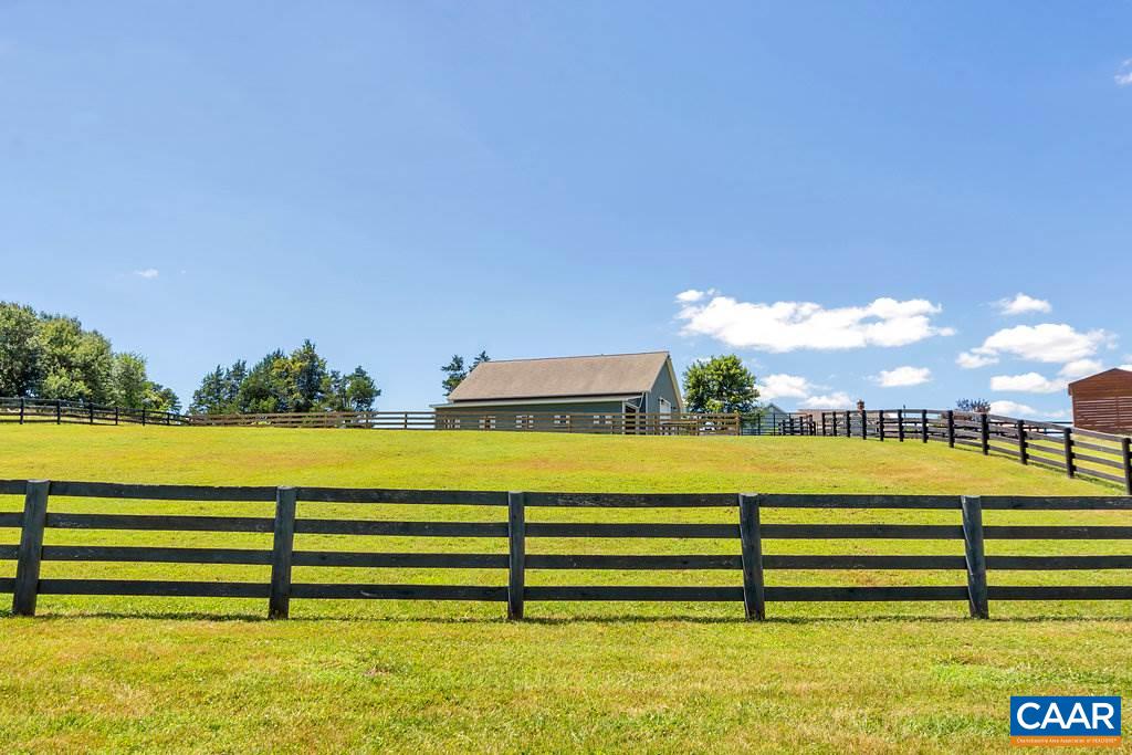 846 Troy Road Troy, VA 22974 - Photo 7 of 49 a view of an ocean and a yard