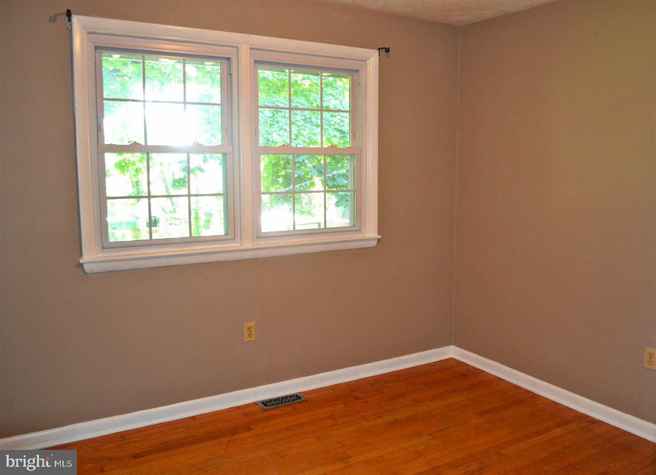 4594 Bridgeview Road Stewartstown, PA 17363 - Photo 10 of 29 Gallery Image 10