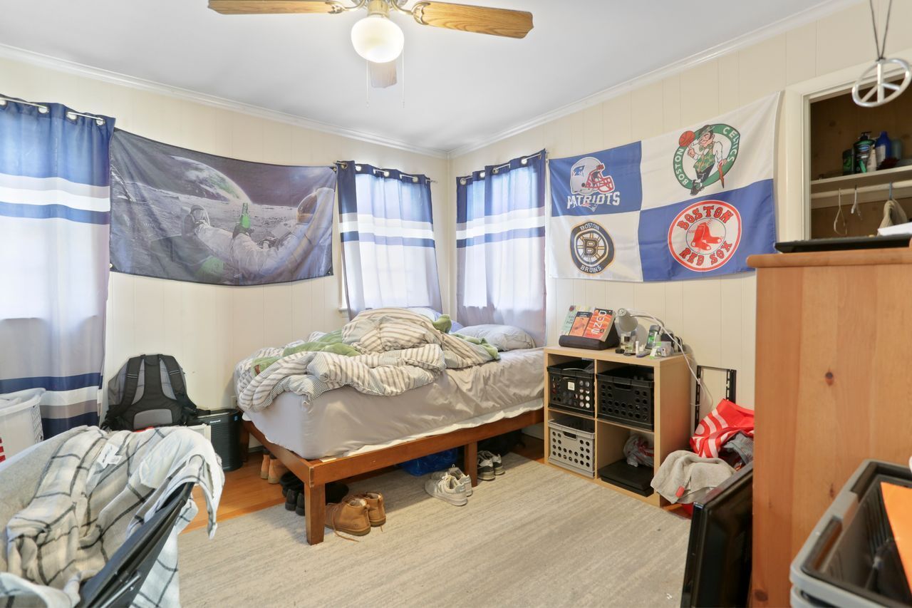 932 Thorme Street Bridgeport, CT 06606 - Photo 13 of 24