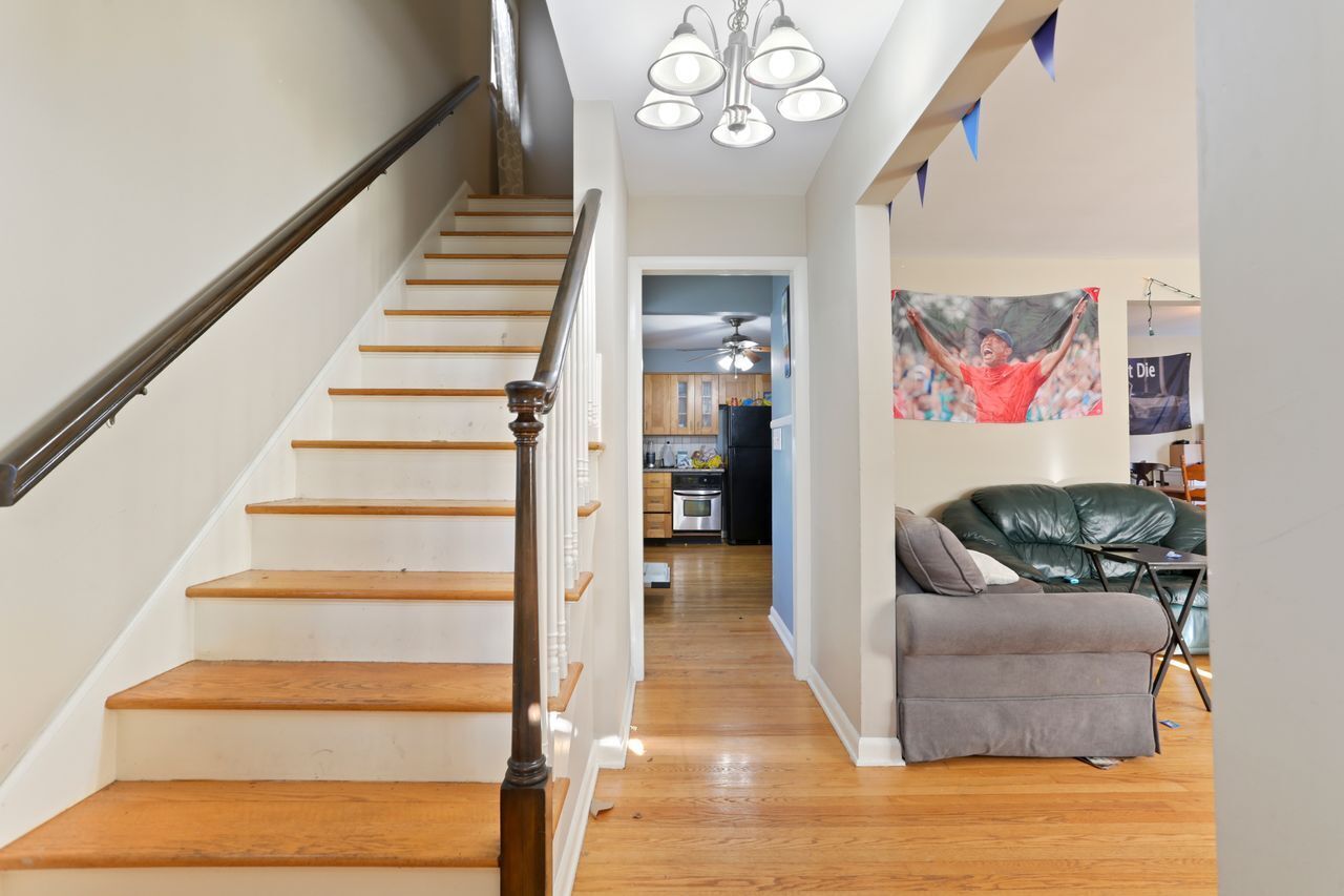 932 Thorme Street Bridgeport, CT 06606 - Photo 8 of 24