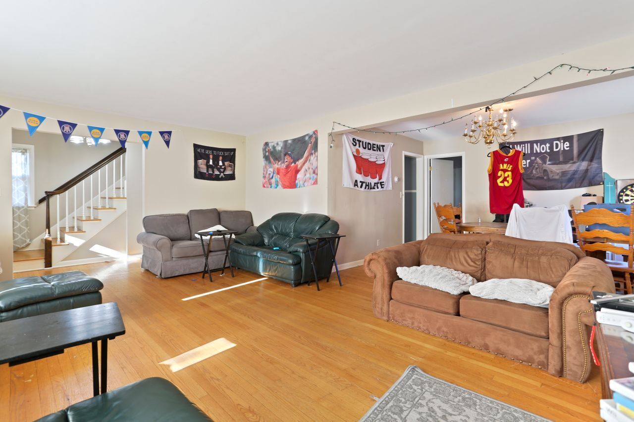 932 Thorme Street Bridgeport, CT 06606 - Photo 10 of 24