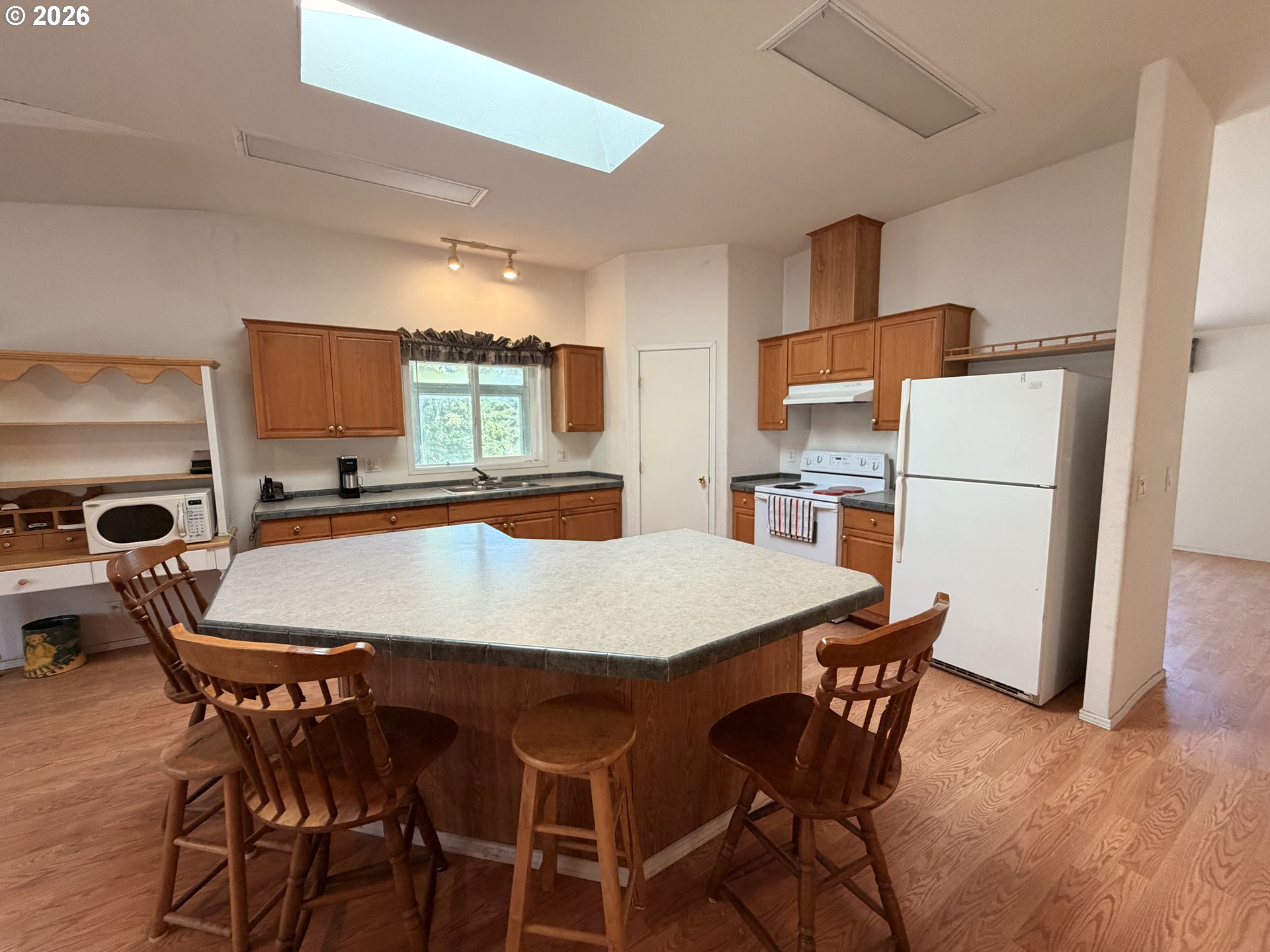 94515 Langlois Mountain Road Langlois, OR 97450 - Photo 21 of 47 Kitchen